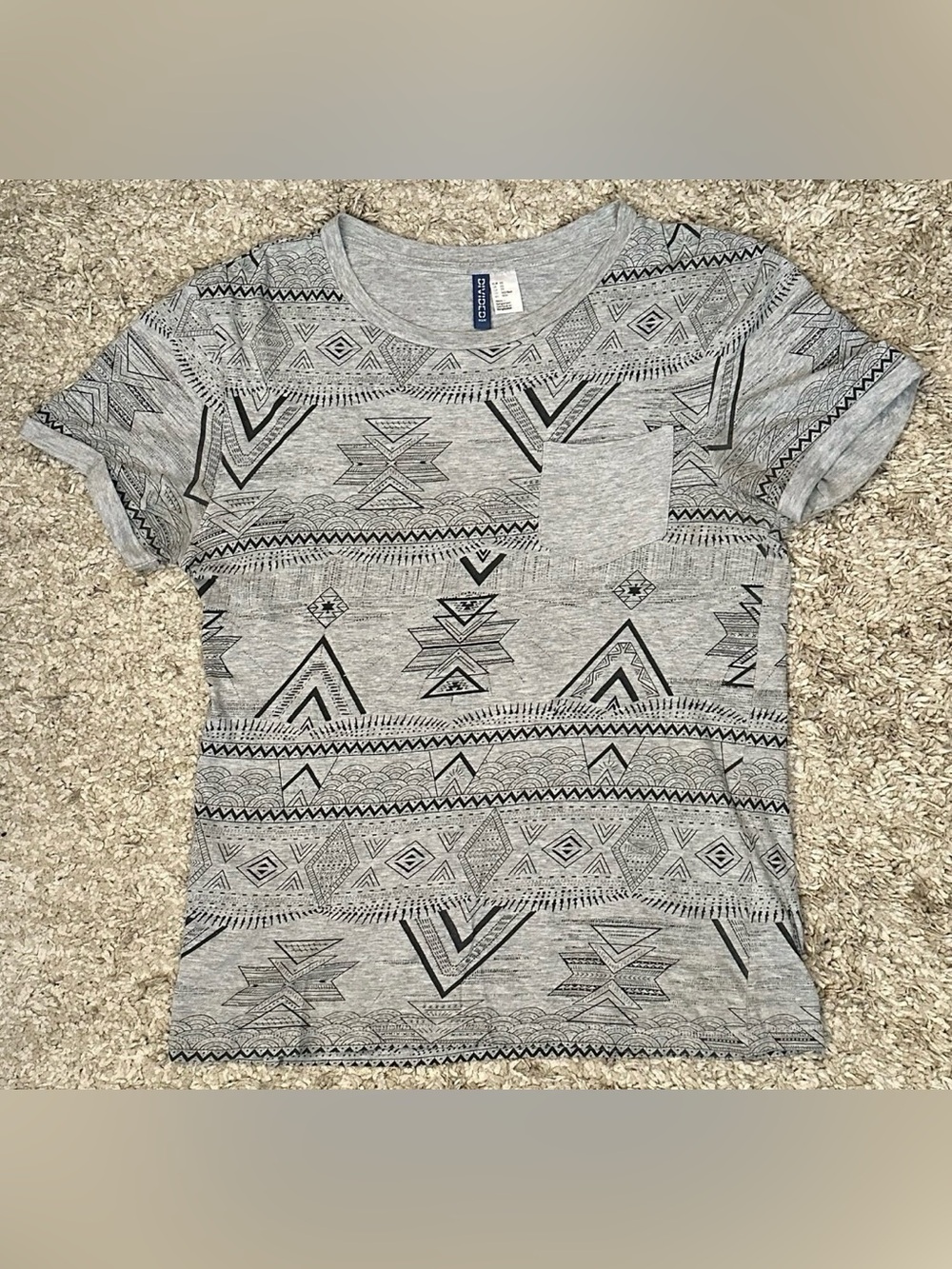 Divided H&M Men’s XS Gray/Black Geometric Crew Neck Short Sleeve T-Shirt